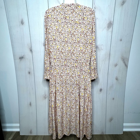 Court & Rowe Woodland Ditzy Long Sleeve Midi Shirtdress - Picture 7 of 9